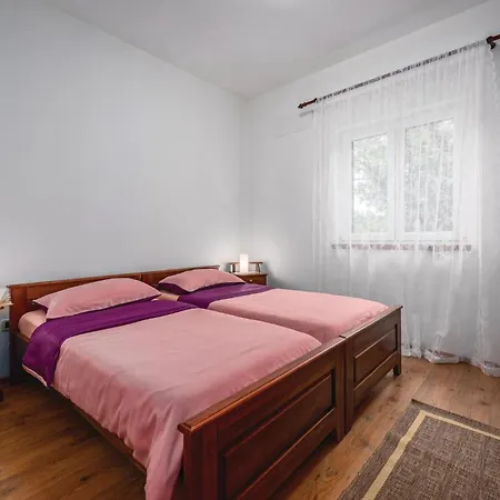 3 Bedroom In Breg