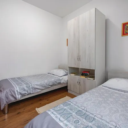 3 Bedroom In Breg Holiday home