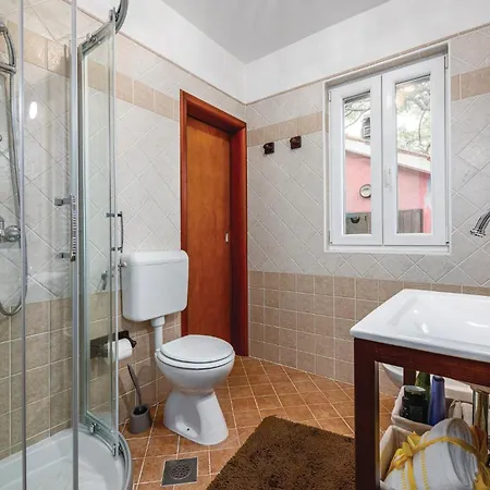 Holiday home 3 Bedroom In Breg