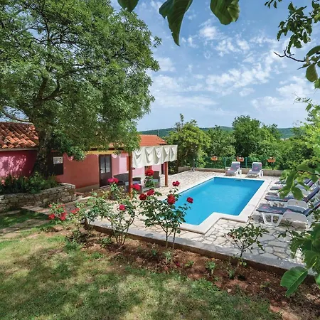 Beautiful Home In Breg Raša